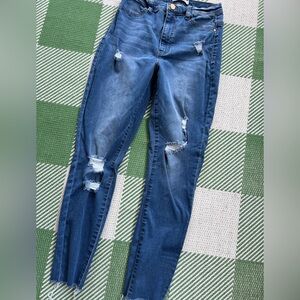 Refuge Distressed Blue skinny Jeans size 8 but you better be a skinny 8.